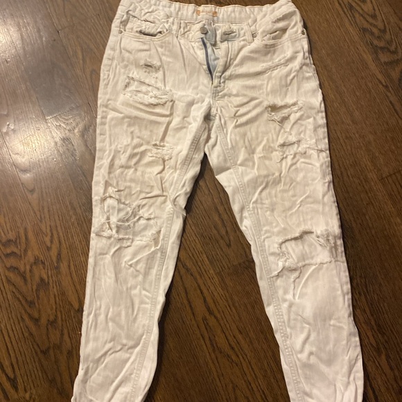 Altar’d States Distressed Complete White Washed Jeans size 26 fits an 8 - Picture 4 of 9
